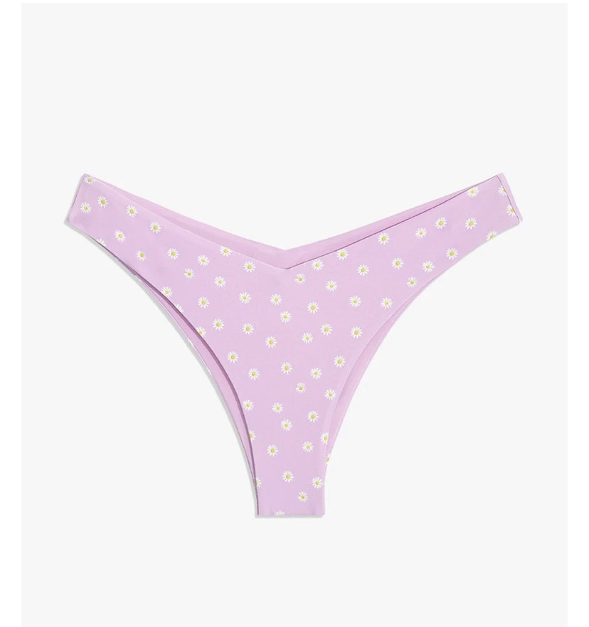 DELILAH BOTTOM - DAISIES LILAC