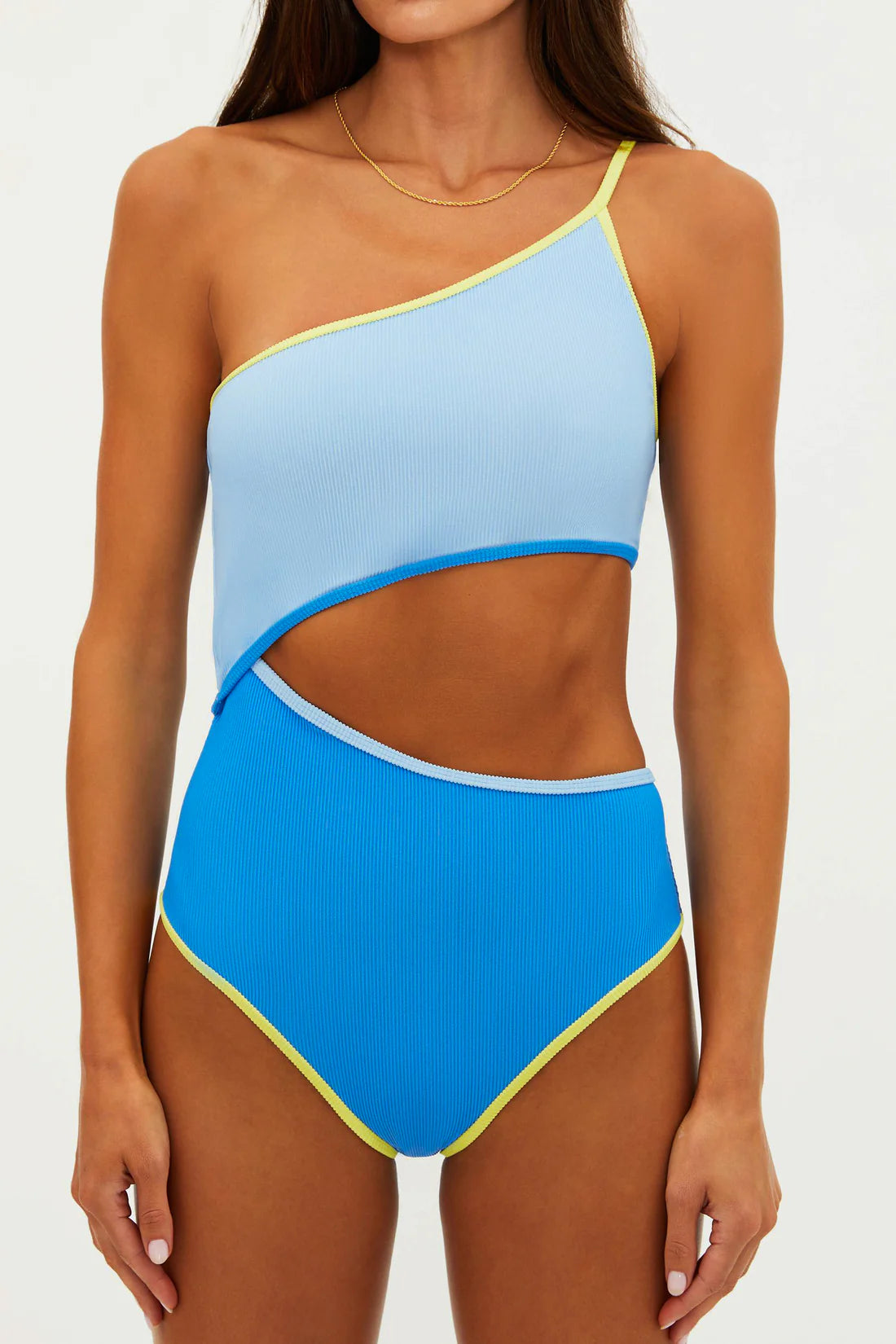 LIORA ONE PIECE